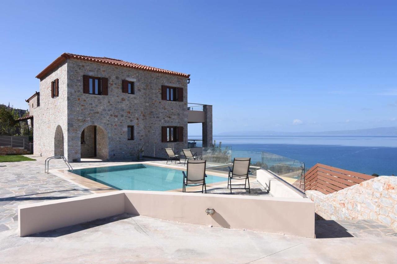 Villa Dafni - Infinite Sea Vistas With Private Pool Kalamata Luaran gambar