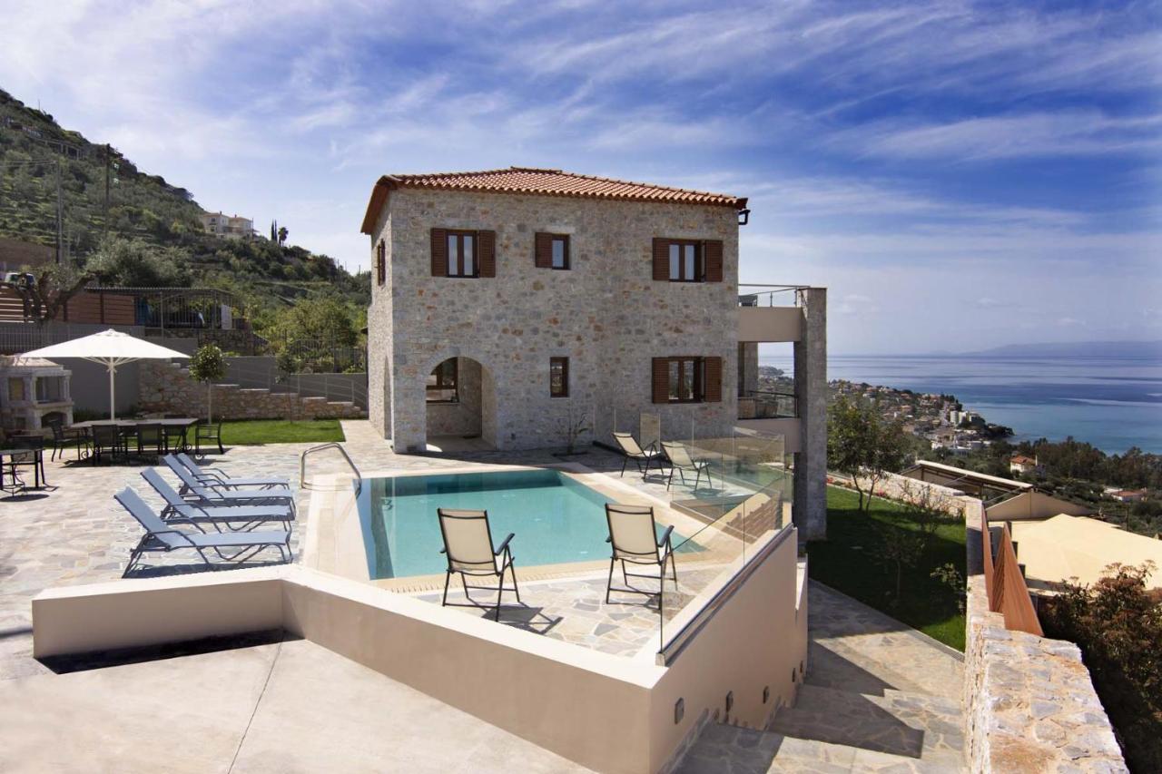 Villa Dafni - Infinite Sea Vistas With Private Pool Kalamata Luaran gambar